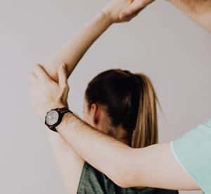 Difference between an osteopath and a chiropractor